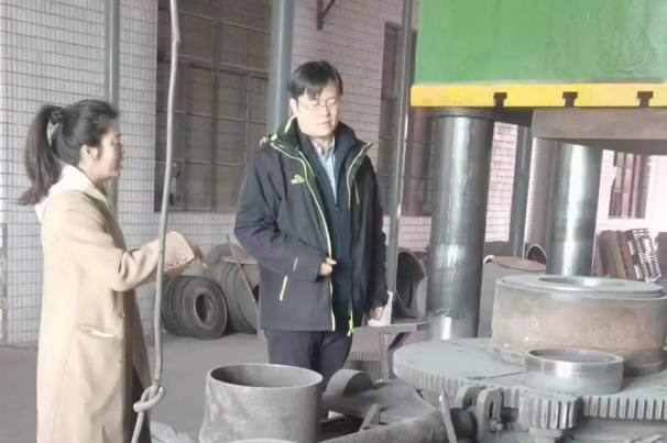 陳沈萍：砂輪砥礪創(chuàng)新局，匠心磨礪潮頭立